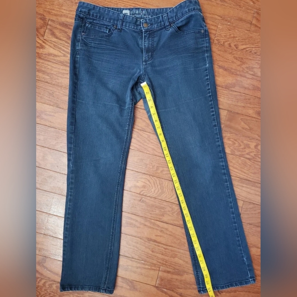 Mossimo women Jeans, Size 12. Straight Premium Denim